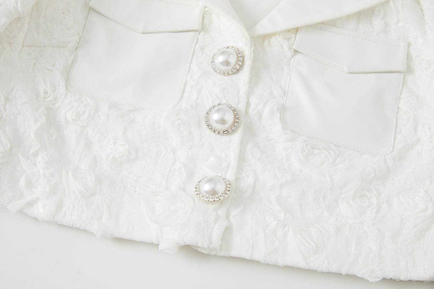 WHITE ROSE