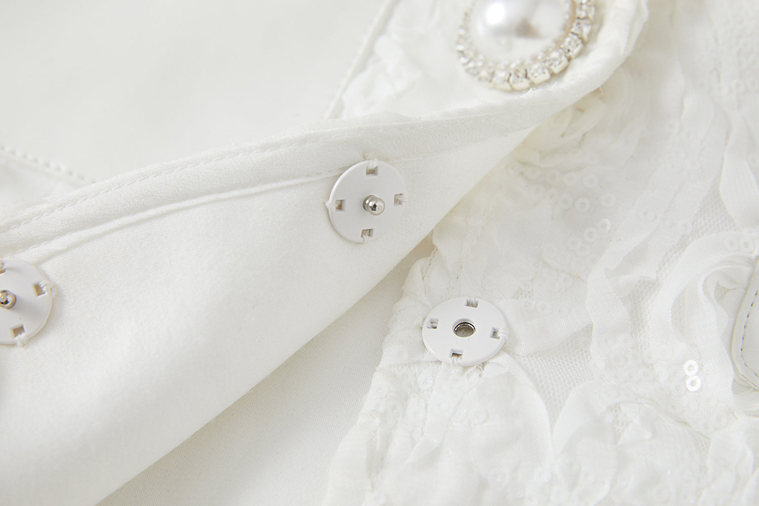 WHITE ROSE